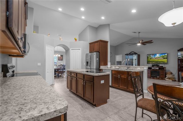 3856 W Birds Nest Drive, Beverly Hills, FL 34465