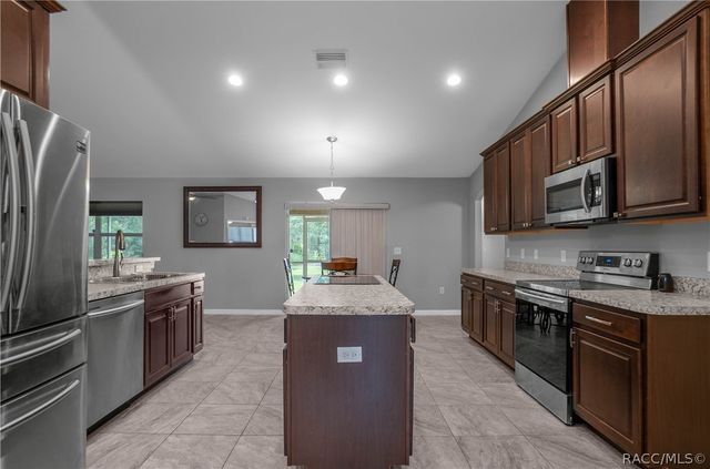 3856 W Birds Nest Drive, Beverly Hills, FL 34465