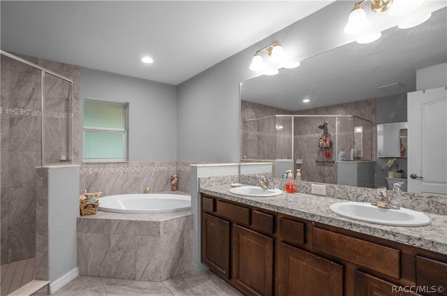 3856 W Birds Nest Drive, Beverly Hills, FL 34465