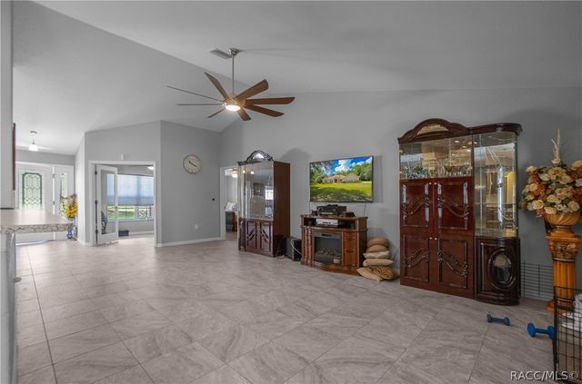 3856 W Birds Nest Drive, Beverly Hills, FL 34465