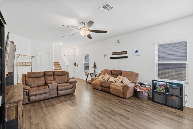 180 Red Buckeye LOOP, Liberty Hill, TX 78642