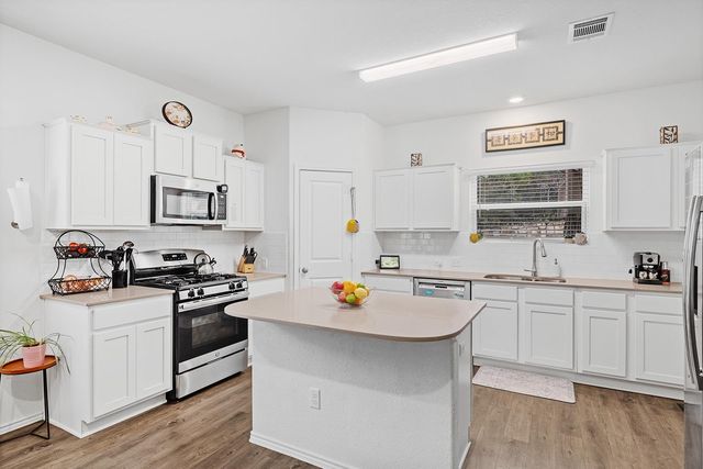 180 Red Buckeye LOOP, Liberty Hill, TX 78642