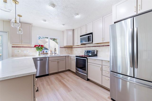 1870 NEBRASKA AVENUE NE, St Petersburg, FL 33703