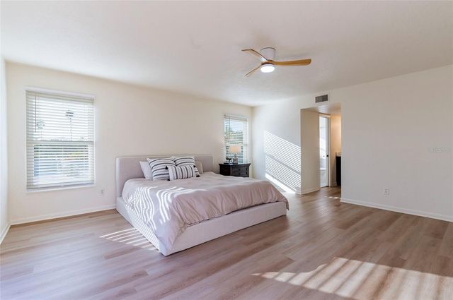 1870 NEBRASKA AVENUE NE, St Petersburg, FL 33703