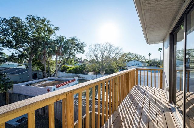 1870 NEBRASKA AVENUE NE, St Petersburg, FL 33703