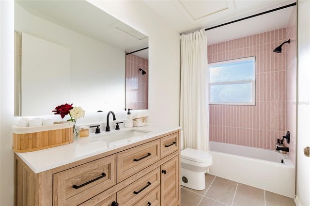 1870 NEBRASKA AVENUE NE, St Petersburg, FL 33703