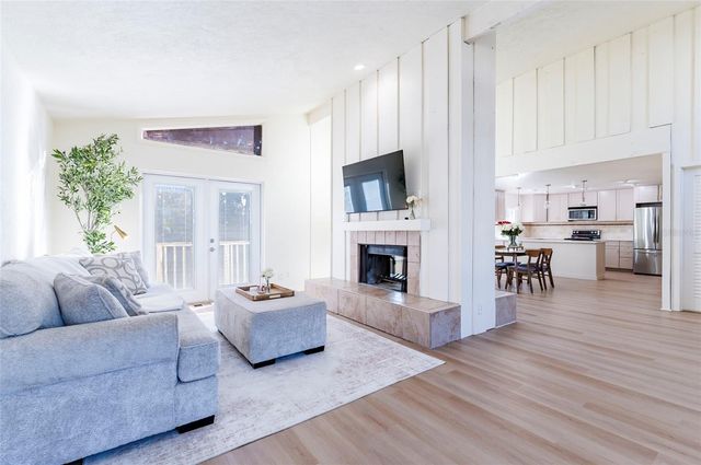 1870 NEBRASKA AVENUE NE, St Petersburg, FL 33703