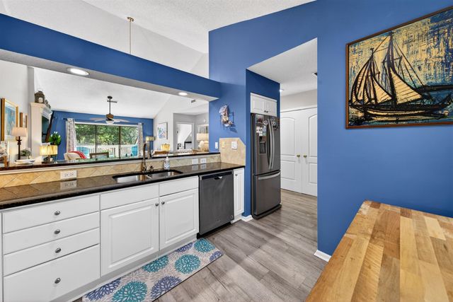 110 Hartland Dr Apt 15D, Myrtle Beach, SC 29572
