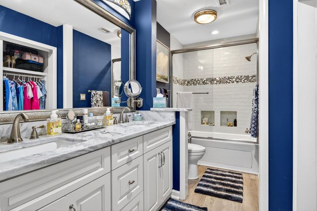 110 Hartland Dr Apt 15D, Myrtle Beach, SC 29572