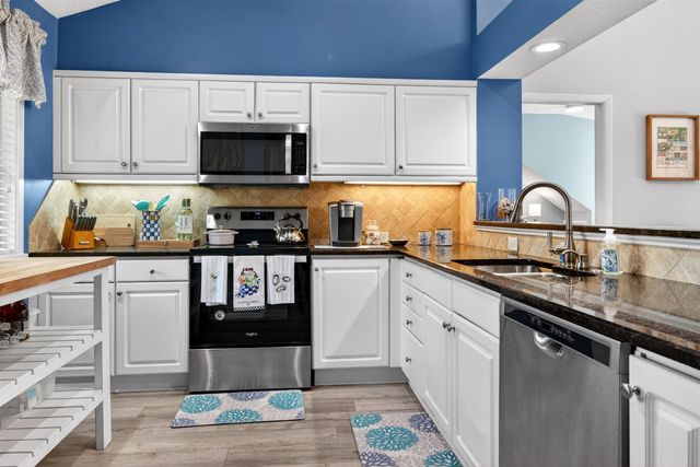 110 Hartland Dr Apt 15D, Myrtle Beach, SC 29572