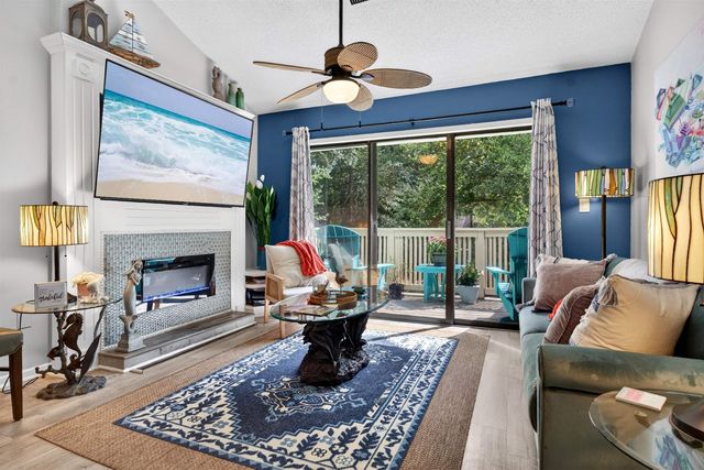 110 Hartland Dr Apt 15D, Myrtle Beach, SC 29572