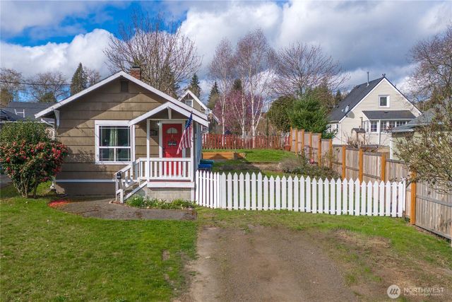 1207 High Avenue, Bremerton, WA 98337