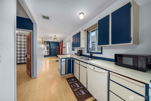 1207 High Avenue, Bremerton, WA 98337