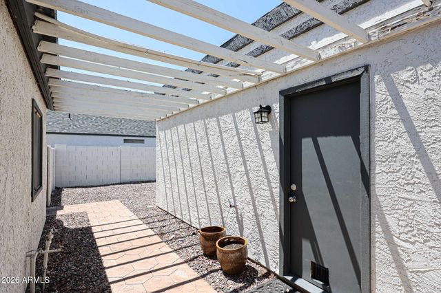 5925 W CROCUS Drive, Glendale, AZ 85306