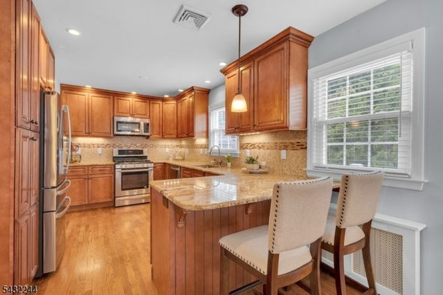 15 Oak Pl, Hawthorne Boro, NJ 07506