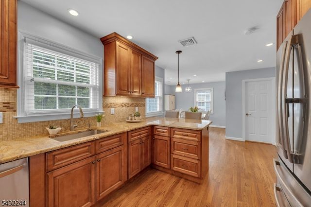15 Oak Pl, Hawthorne Boro, NJ 07506