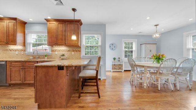 15 Oak Pl, Hawthorne Boro, NJ 07506