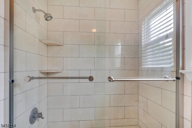 15 Oak Pl, Hawthorne Boro, NJ 07506