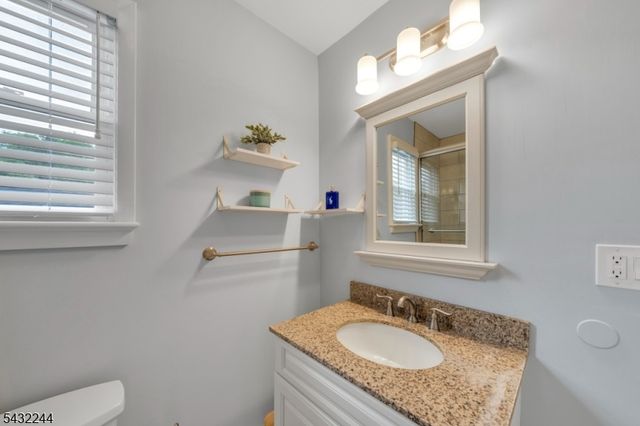 15 Oak Pl, Hawthorne Boro, NJ 07506