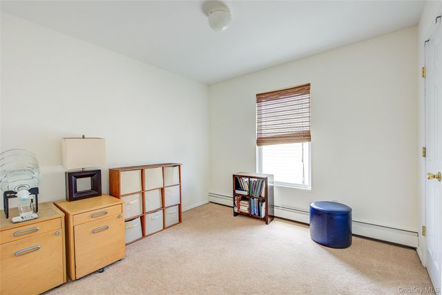 913 Arctic Street, Lindenhurst, NY 11757