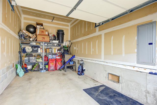913 Arctic Street, Lindenhurst, NY 11757