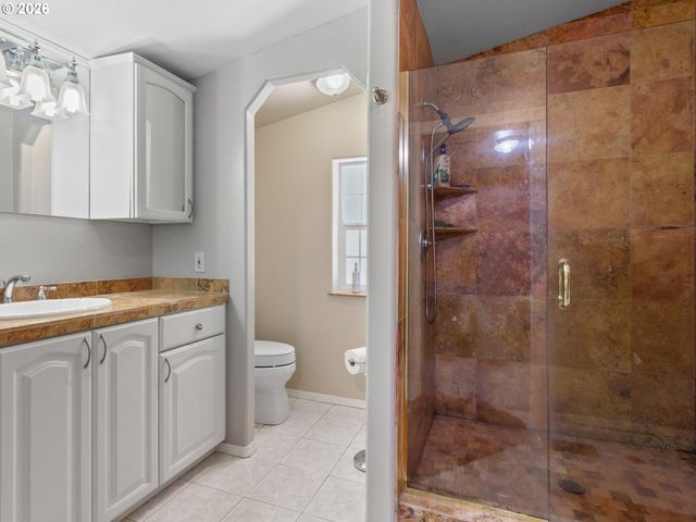 8916 Ne 293RD St, Battle Ground, WA 98604
