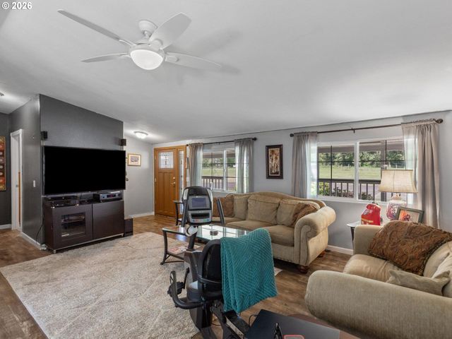 8916 Ne 293RD St, Battle Ground, WA 98604