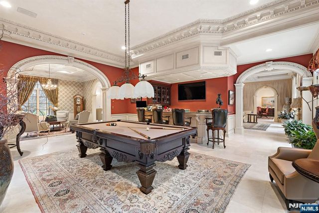 11 Elden Drive, Saddle River, NJ 07458
