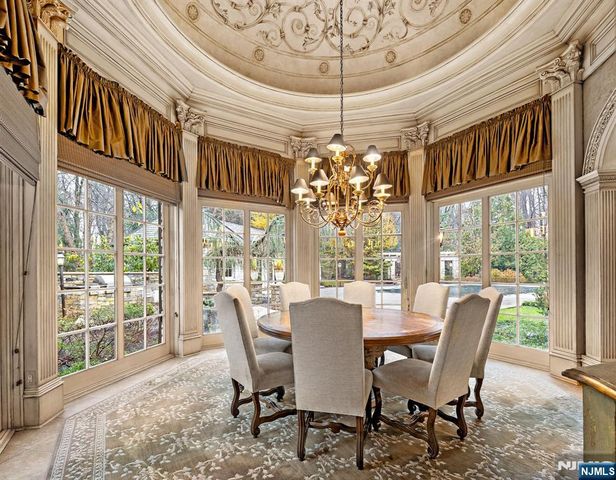 11 Elden Drive, Saddle River, NJ 07458