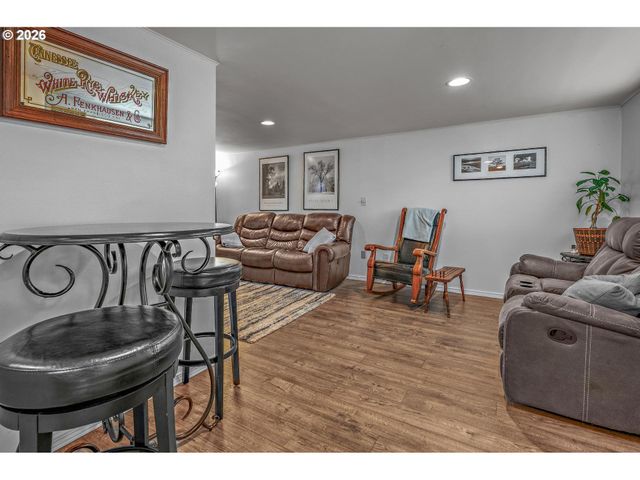 9130 Sw BORDERS St, Portland, OR 97223