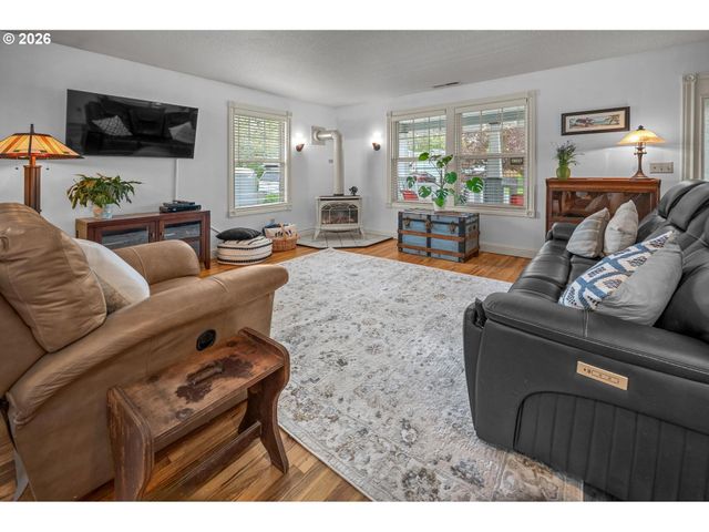 9130 Sw BORDERS St, Portland, OR 97223