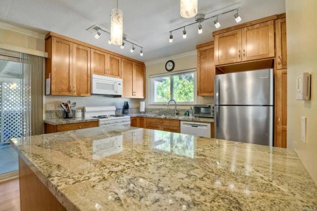 4524 Royal Oak, Oceanside, CA 92056