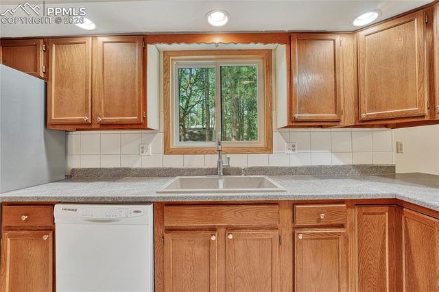 15435 Pleasant View Drive, Colorado Springs, CO 80921