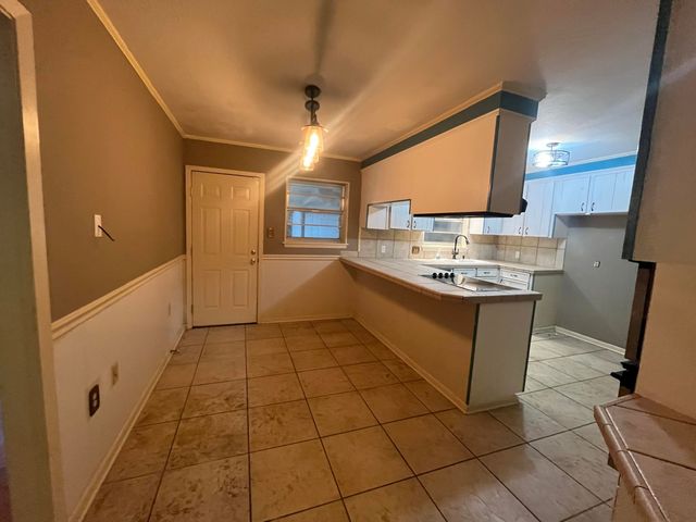 2605 Clayton Pl, Hattiesburg, MS 39402