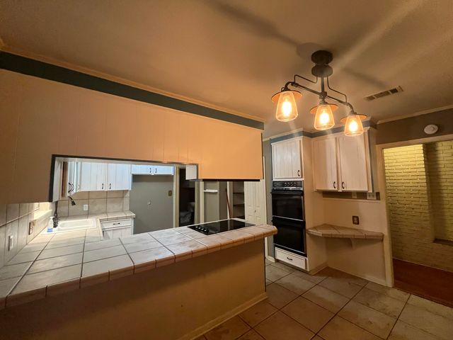 2605 Clayton Pl, Hattiesburg, MS 39402