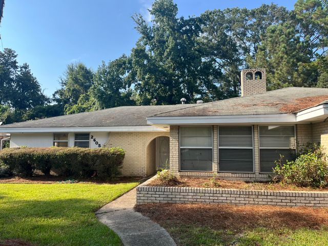 2605 Clayton Pl, Hattiesburg, MS 39402