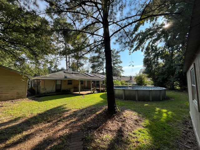 2605 Clayton Pl, Hattiesburg, MS 39402