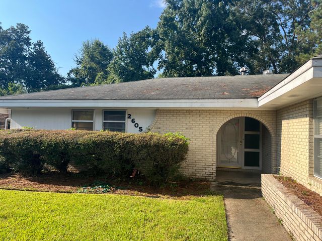 2605 Clayton Pl, Hattiesburg, MS 39402