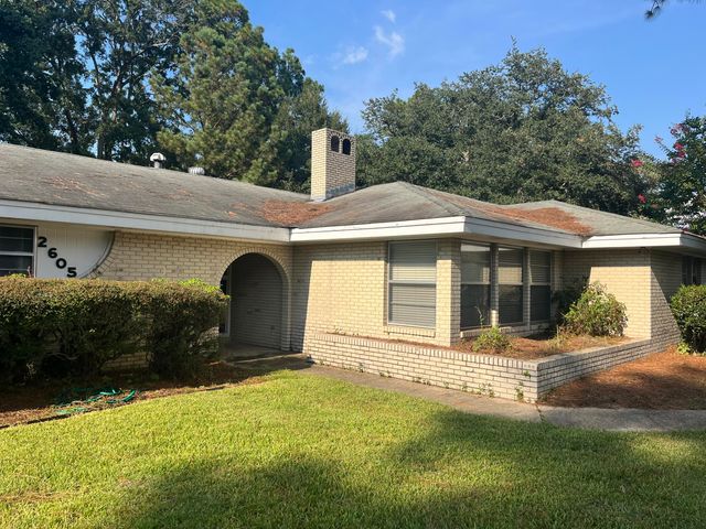 2605 Clayton Pl, Hattiesburg, MS 39402