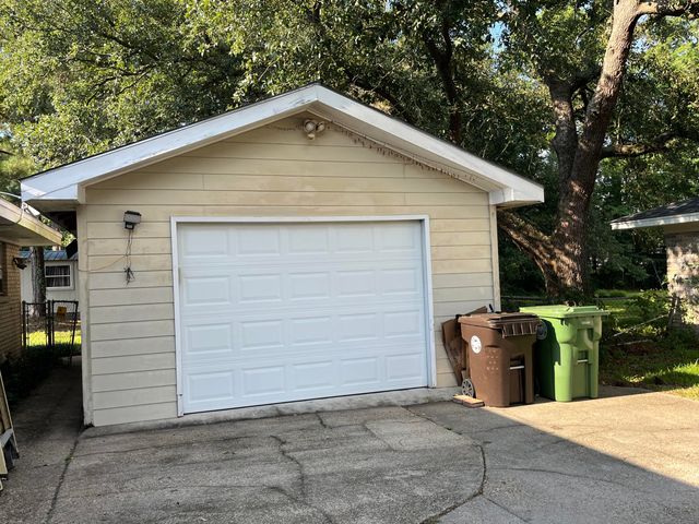 2605 Clayton Pl, Hattiesburg, MS 39402