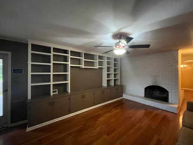 2605 Clayton Pl, Hattiesburg, MS 39402