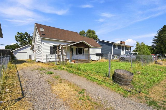 1523 E Nebraska Ave, Spokane, WA 99208