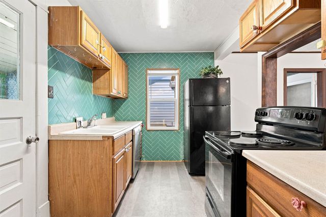 1523 E Nebraska Ave, Spokane, WA 99208
