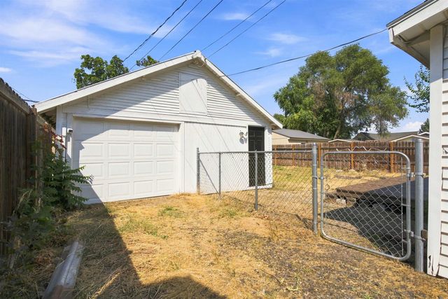 1523 E Nebraska Ave, Spokane, WA 99208