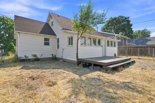 1523 E Nebraska Ave, Spokane, WA 99208