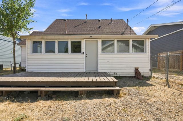 1523 E Nebraska Ave, Spokane, WA 99208
