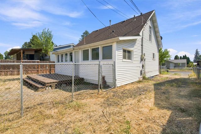 1523 E Nebraska Ave, Spokane, WA 99208
