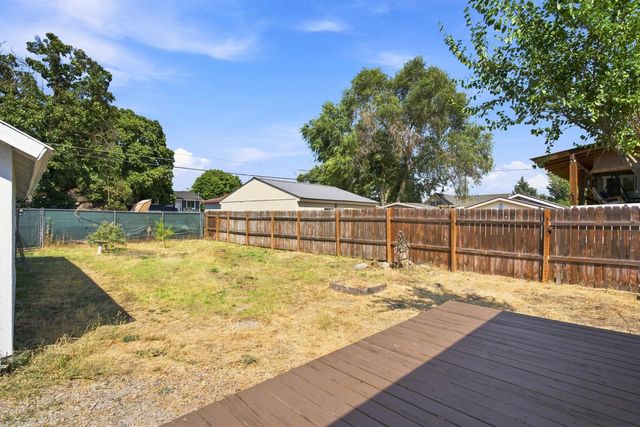 1523 E Nebraska Ave, Spokane, WA 99208