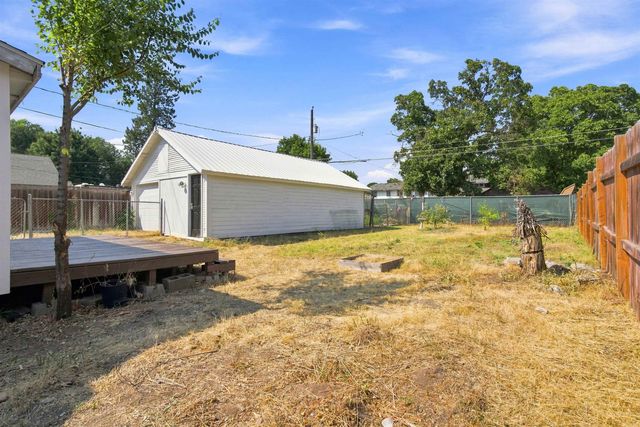 1523 E Nebraska Ave, Spokane, WA 99208