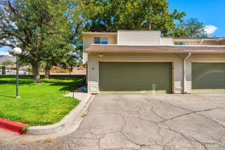 32 LAKESHORE Drive NE, Albuquerque, NM 87112